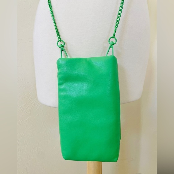 A New Day Green Crossbody Bag | 3 Compartments | NWOT - Picture 3 of 4